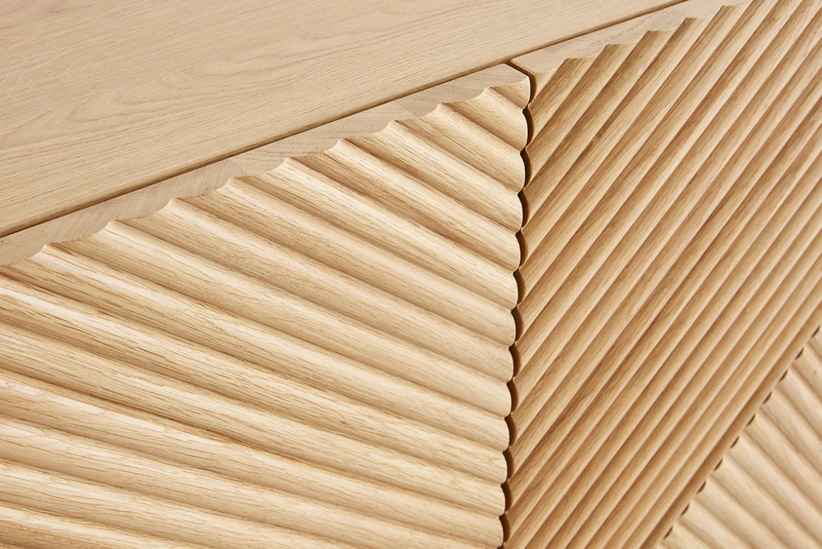 Miliboo Buffet-Buffet design en bois clair chêne massif gravé et métal noir 4 portes L180 cm ARCHIPEL