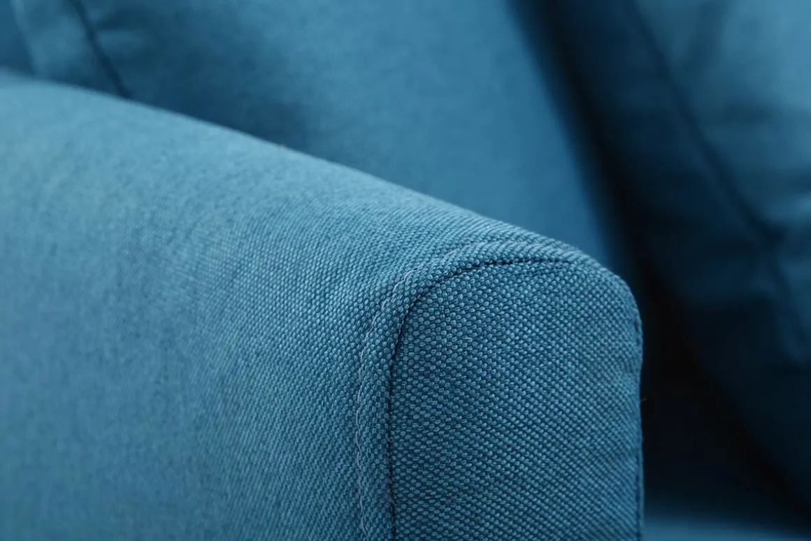 Miliboo Canapé D'angle|Voir Tous Les Canapés-Canapé d'angle droit déhoussable 4 places en tissu bleu canard et bois clair OSLO