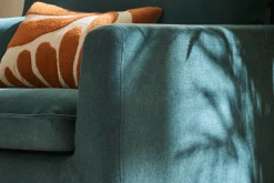 Miliboo Canapé Design|Voir Tous Les Canapés-Canapé scandinave 2 places en tissu effet velours bleu canard et bois clair JONAS