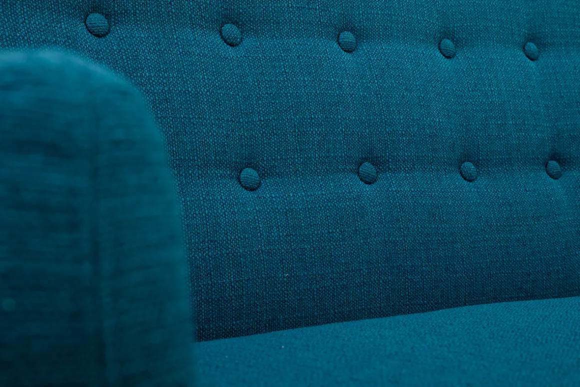 Miliboo Canapé Design|Voir Tous Les Canapés-Canapé scandinave déhoussable 3 places en tissu bleu canard et bois clair YNOK