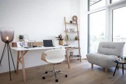 Miliboo Fauteuil De Bureau-Chaise de bureau à roulettes design blanc, bois clair et acier chromé ARAMIS