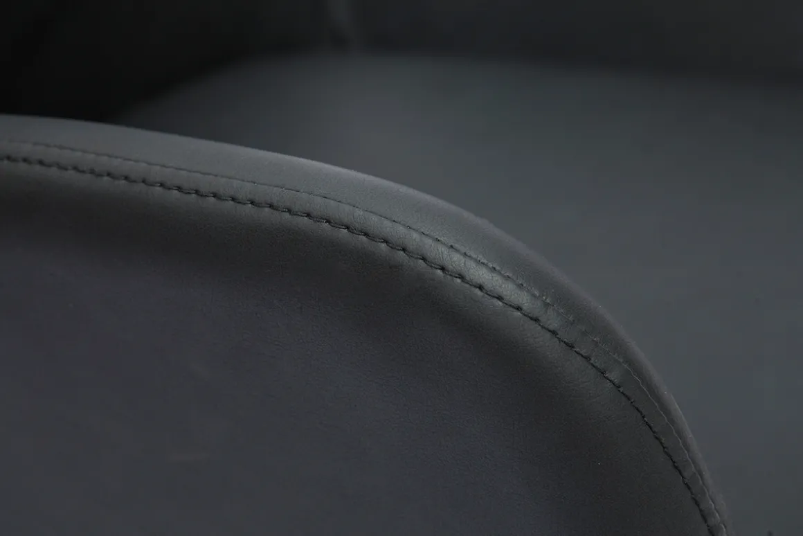 Miliboo Fauteuil De Bureau|Fauteuil De Bureau Petit Prix-Chaise de bureau à roulettes noire ALBAN