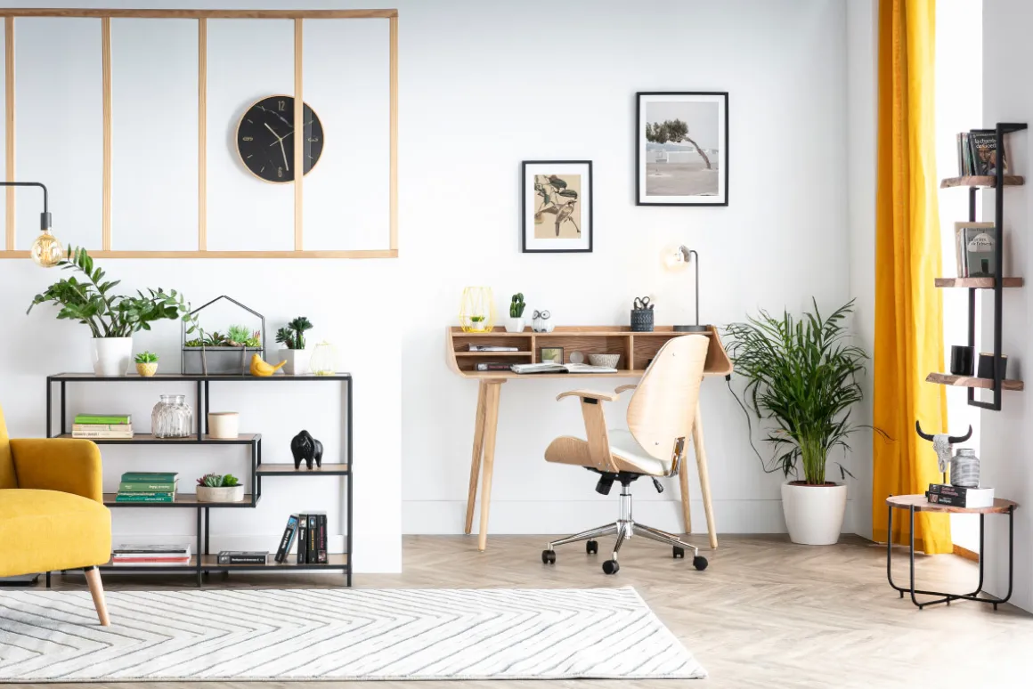 Miliboo Fauteuil De Bureau-Chaise de bureau à roulettes design blanc, bois clair et acier chromé YORKE