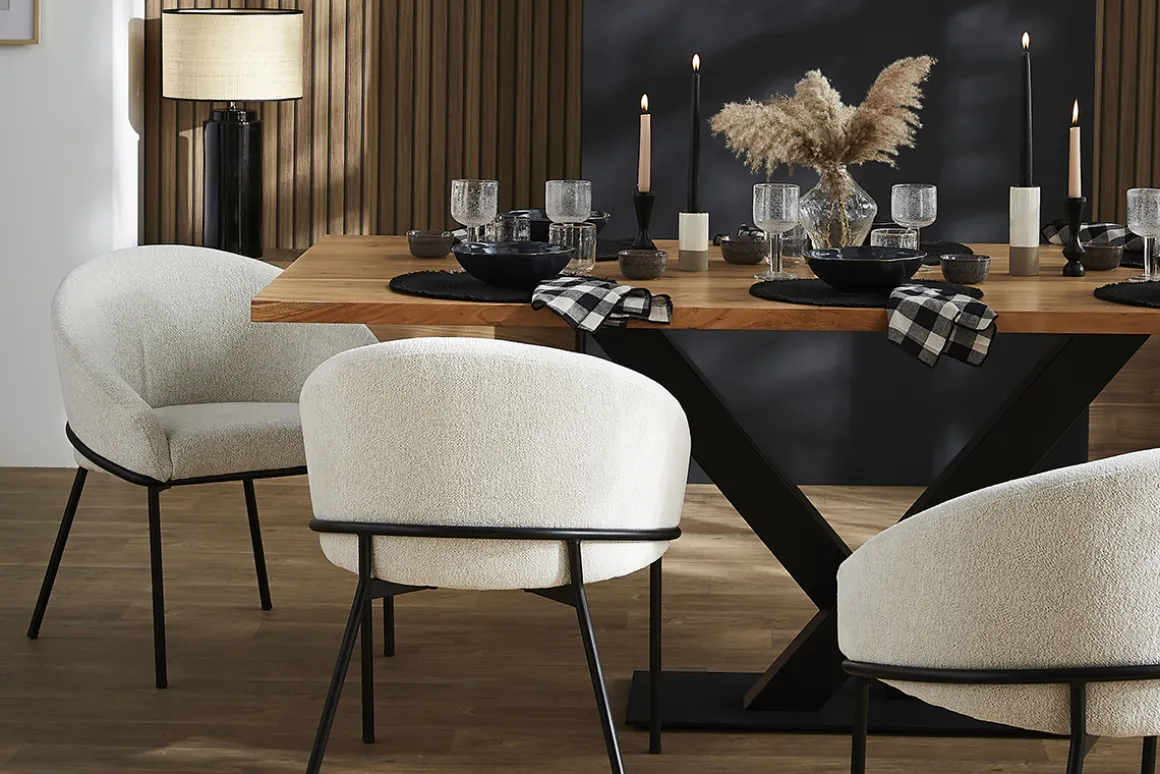 Miliboo Chaise Design-Chaise design en tissu velours chenille blanc cassé et métal noir JENNA