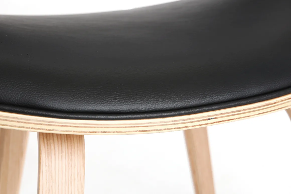 Miliboo Fauteuil Design|Voir Tous Les Fauteuils-Chaise design noir et bois clair ARAMIS