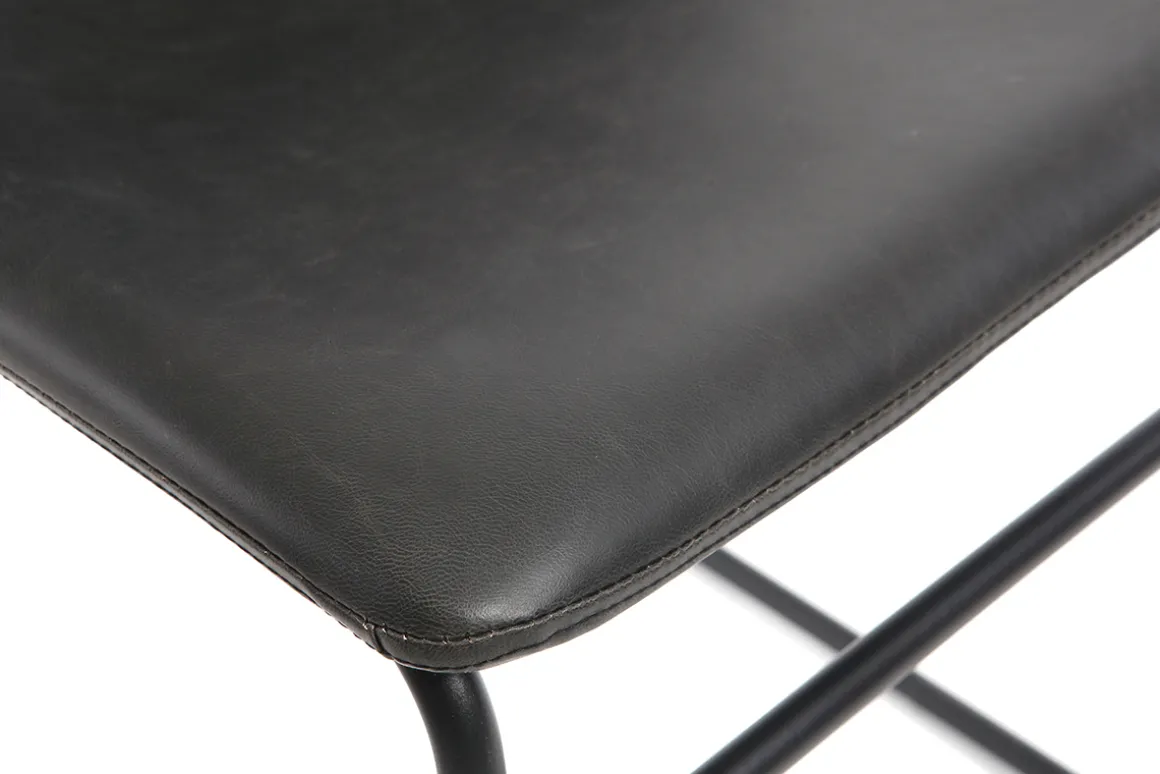 Miliboo Chaise Design-Chaise industrielle noire NEW ROCK