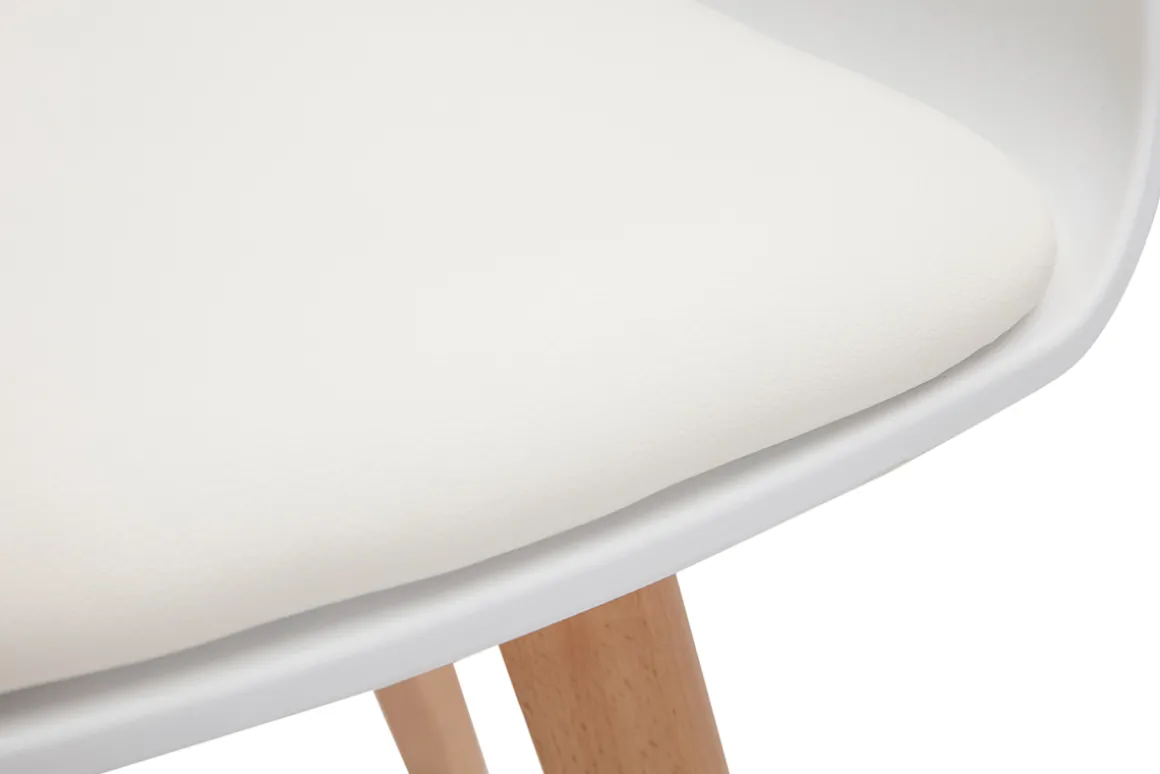 Miliboo Chaise Design-Chaise scandinave blanche et bois clair massif PRISMA