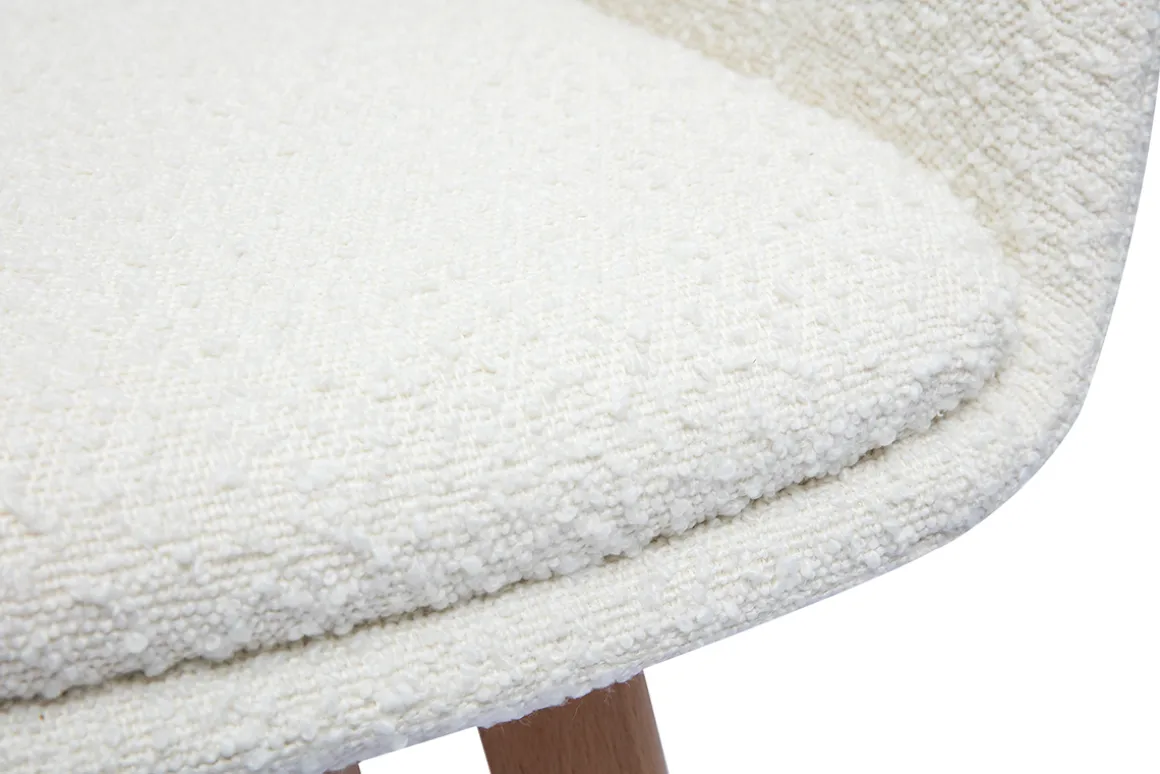 Miliboo Chaise Design-Chaise scandinave en tissu effet laine bouclée blanc et bois clair massif PRISMA