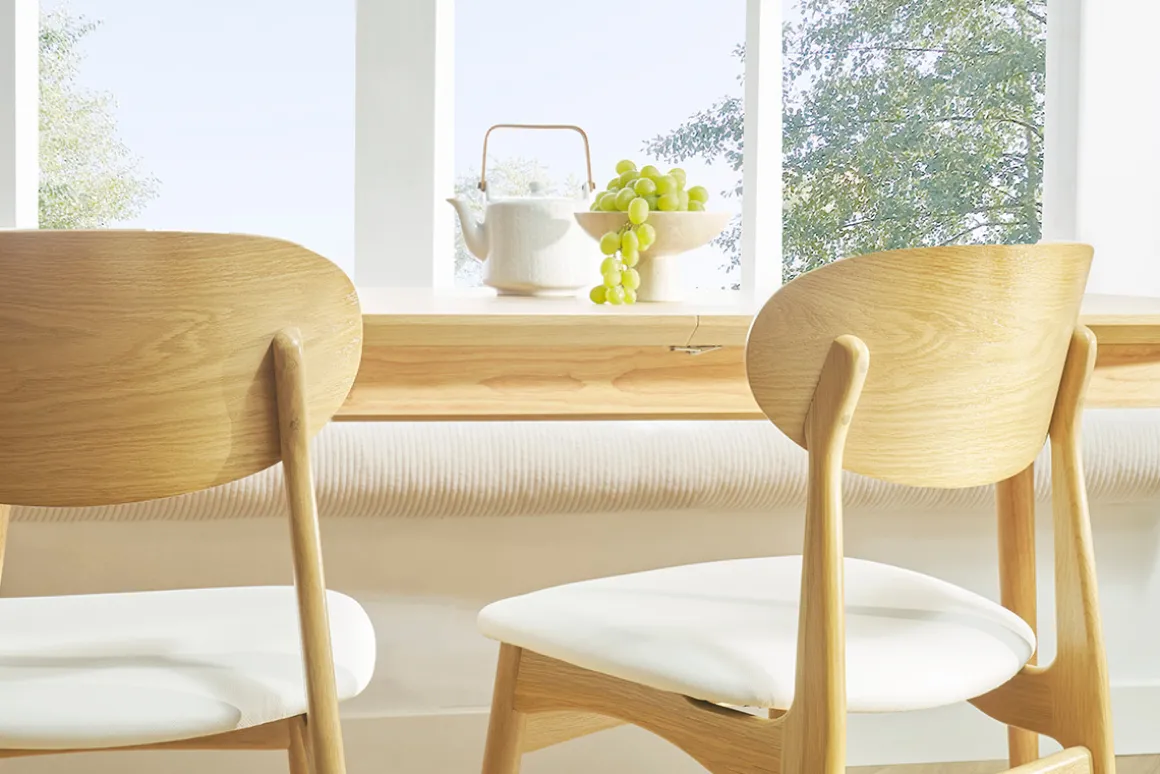 Miliboo Chaise Design-Chaises design blanc et bois clair chêne massif (lot de 2) VICKY