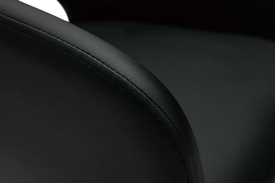 Miliboo Chaise Design-Chaises en polyuréthane noire et métal noir (lot de 2) LAURETTE