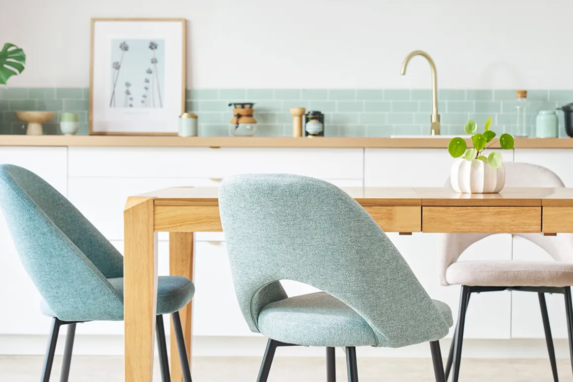 Miliboo Chaise Design-Chaises vintage en tissu effet velours texturé vert céladon et métal noir (lot de 2) COSETTE