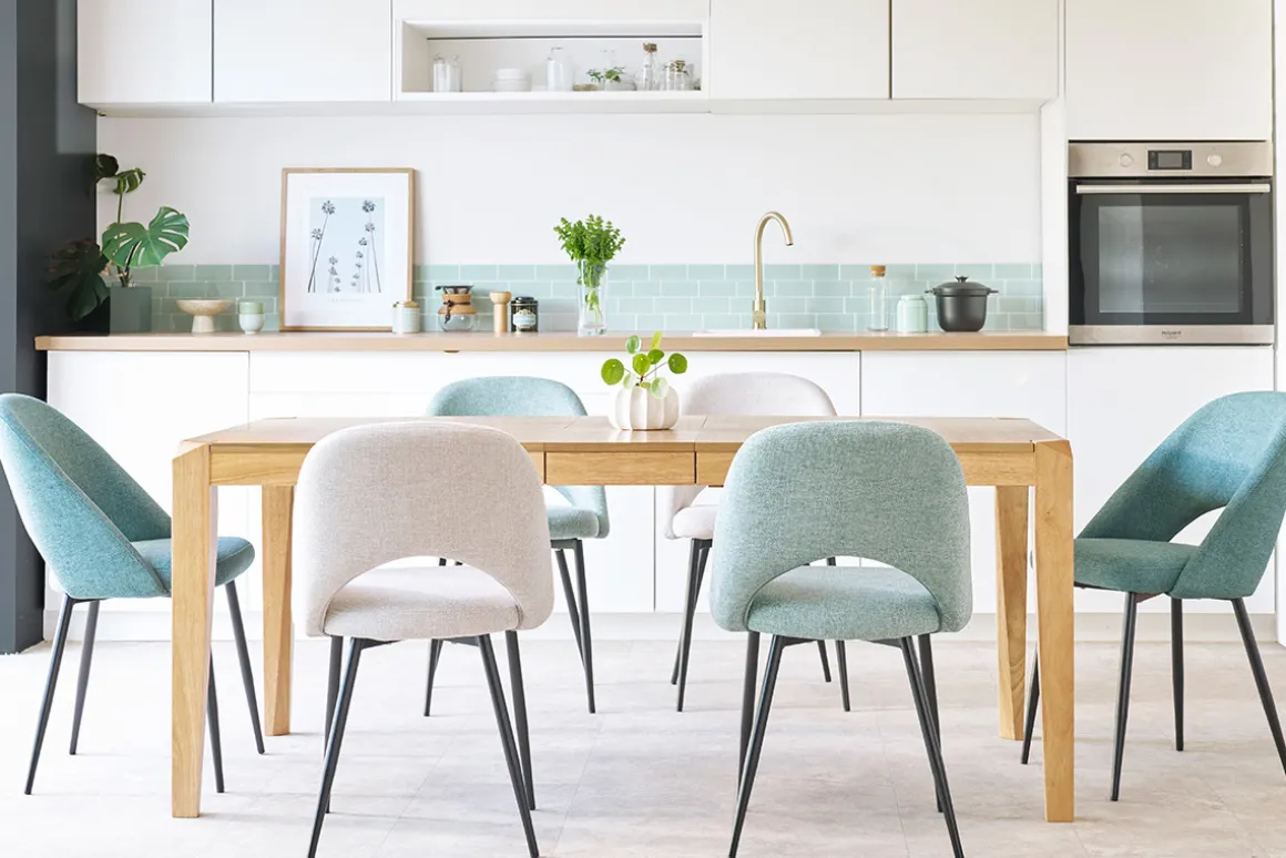 Miliboo Chaise Design-Chaises vintage en tissu effet velours texturé vert céladon et métal noir (lot de 2) COSETTE