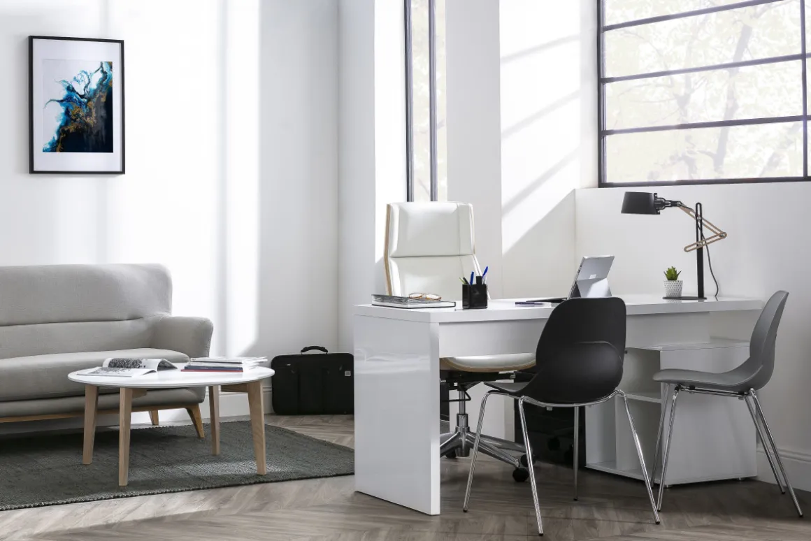 Miliboo Fauteuil De Bureau|Fauteuil De Bureau Ergonomique-Fauteuil de bureau de direction design en tissu gris clair, bois clair et acier chromé CURVED