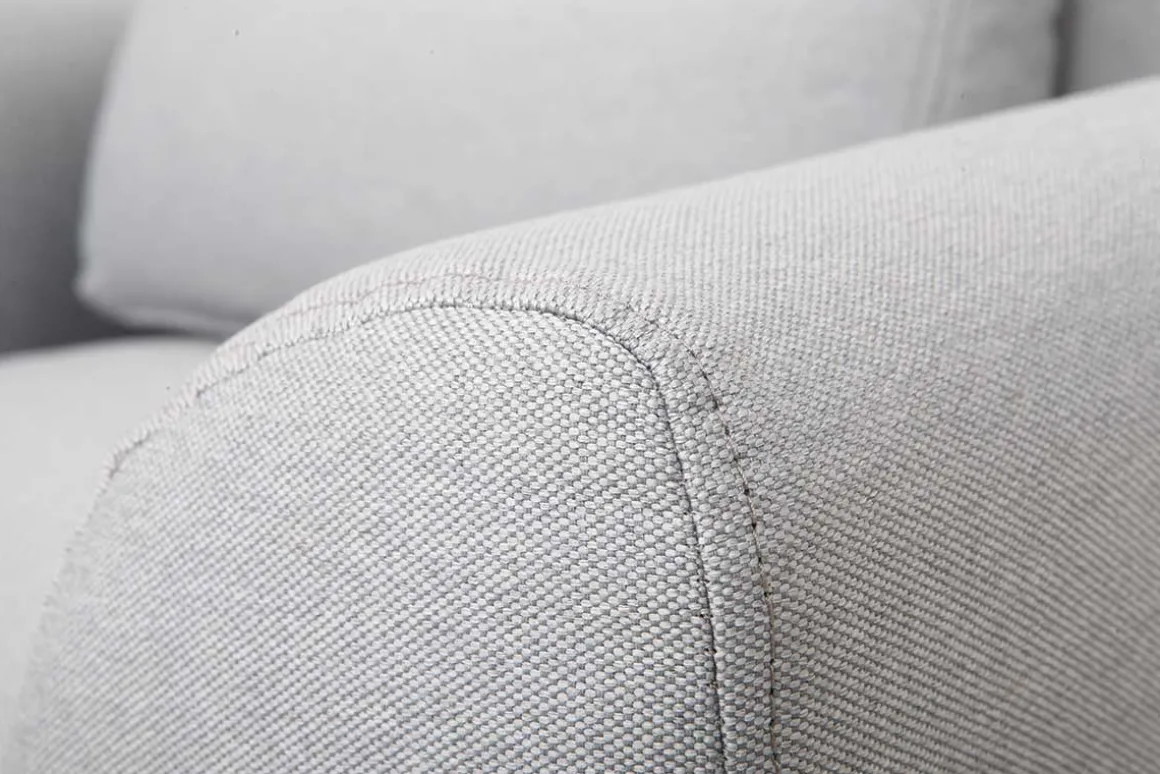 Miliboo Fauteuil Design|Voir Tous Les Fauteuils-Fauteuil scandinave en tissu gris clair et bois clair EKTOR