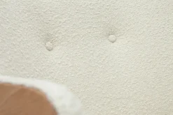 Miliboo Fauteuil Design|Voir Tous Les Fauteuils-Fauteuil scandinave en tissu effet laine bouclée blanc cassé et bois clair VALMY