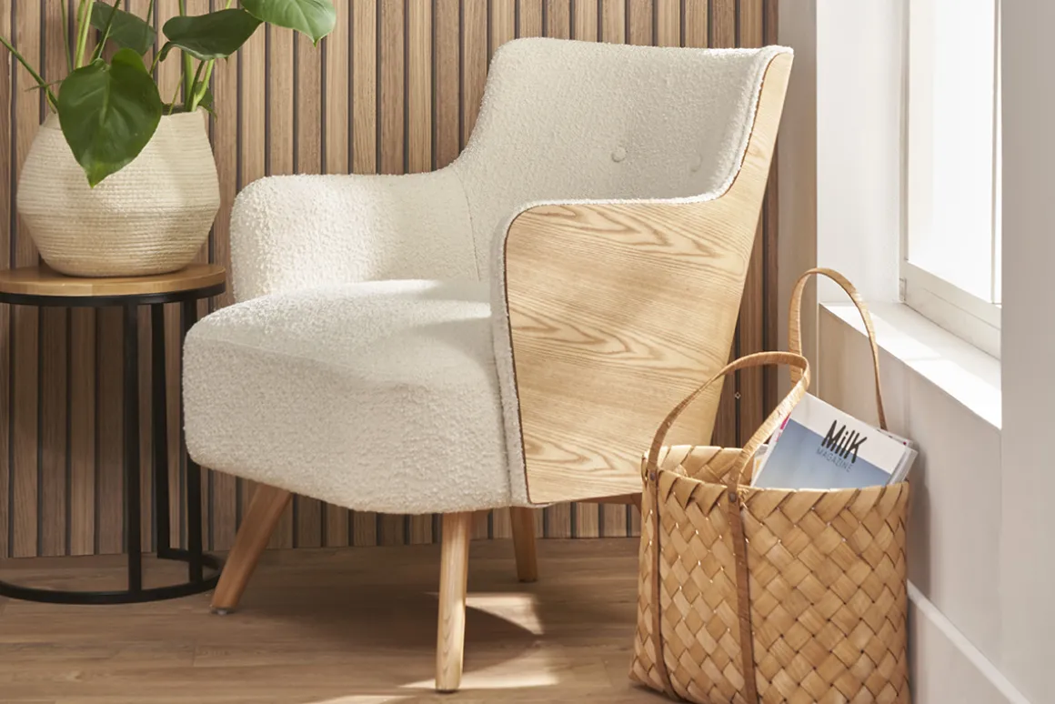 Miliboo Fauteuil Design|Voir Tous Les Fauteuils-Fauteuil scandinave en tissu effet laine bouclée blanc cassé et bois clair VALMY