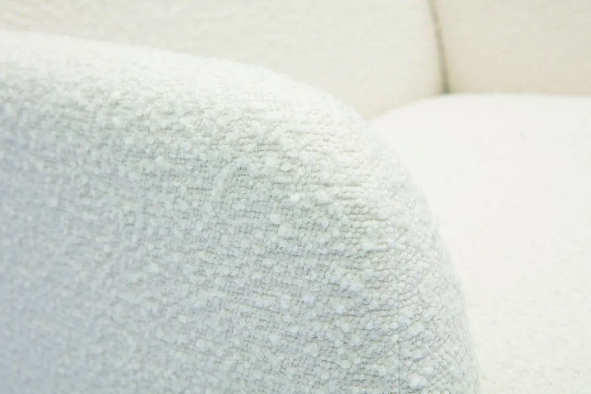 Miliboo Fauteuil Design|Voir Tous Les Fauteuils-Fauteuil scandinave en tissu effet laine bouclée blanc cassé et bois clair ISKO