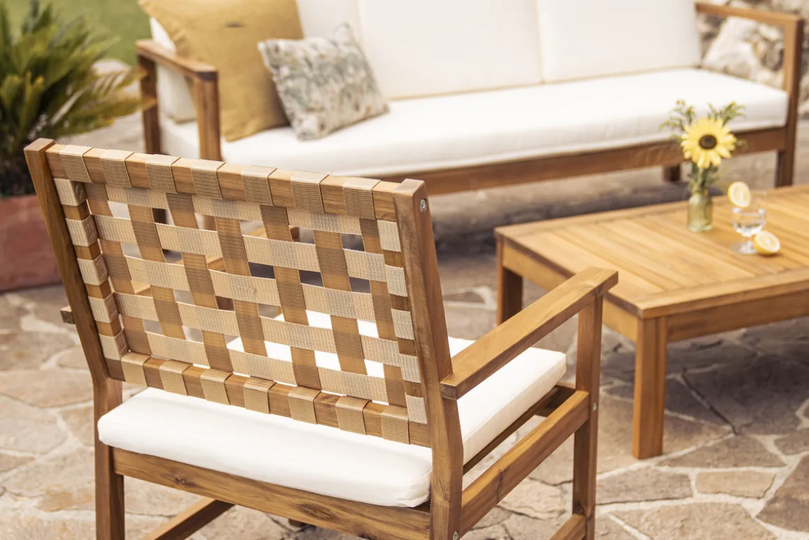 Miliboo Chaise De Jardin-Fauteuils de jardin en bois massif avec coussin blanc et sangles beiges (lot de 2) SANTANA