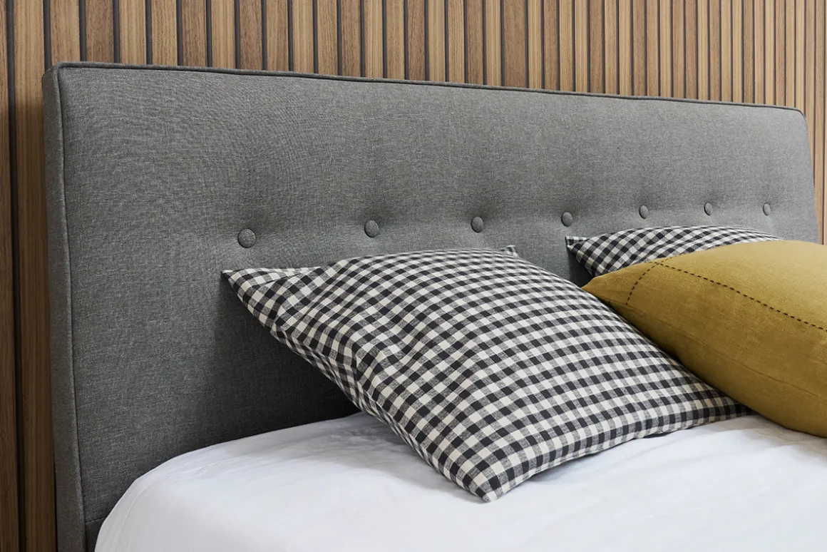 Miliboo Lit Adulte-Lit 2 places 160x200 cm avec tête de lit en tissu gris clair LEONCE