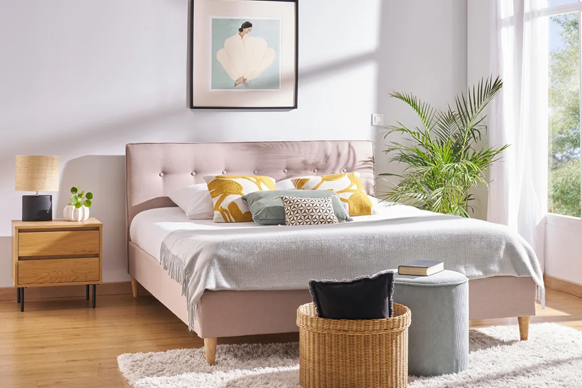 Miliboo Lit Adulte-Lit 2 places 160x200 cm avec tête de lit en tissu beige LEONCE