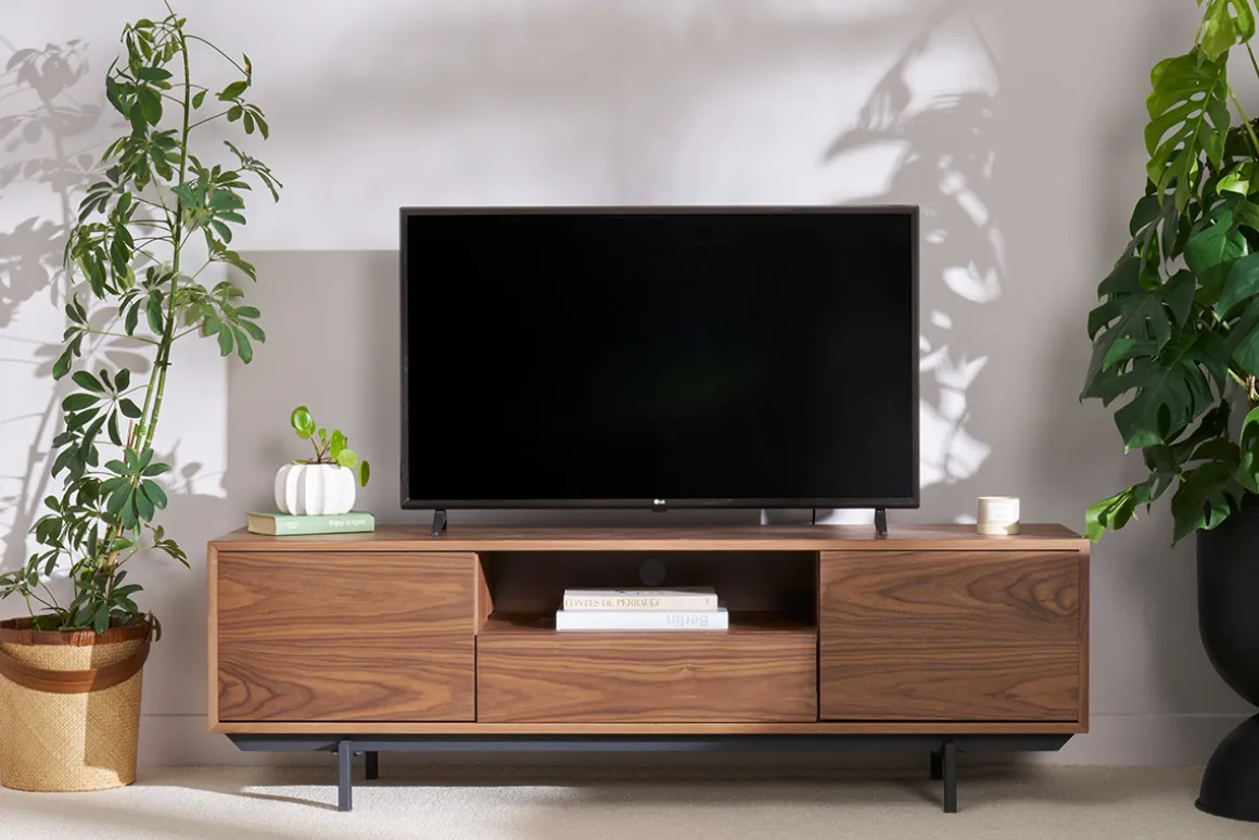 Miliboo Meuble Tv Design-Meuble TV finition bois chêne avec niche ouverte L160 cm MANNY