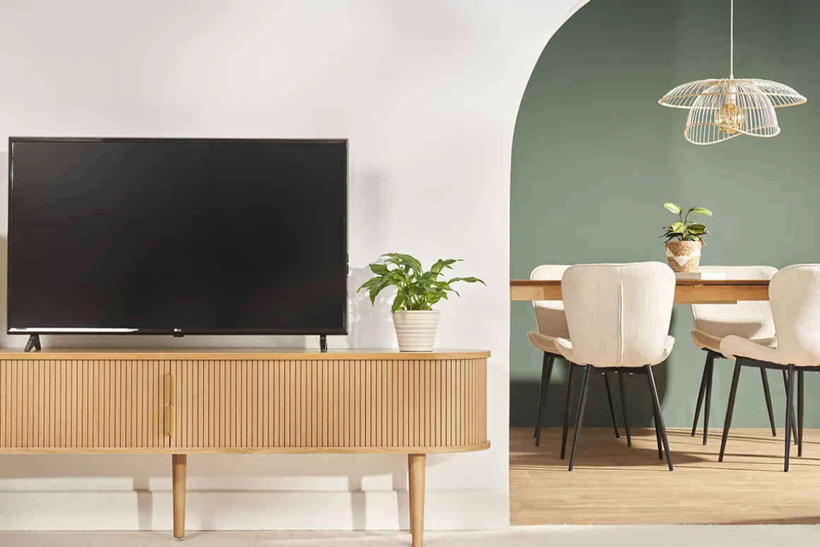 Miliboo Meuble Tv Design-Meuble TV vintage bois clair chêne avec rangements 2 portes coulissantes L180 cm EPIC