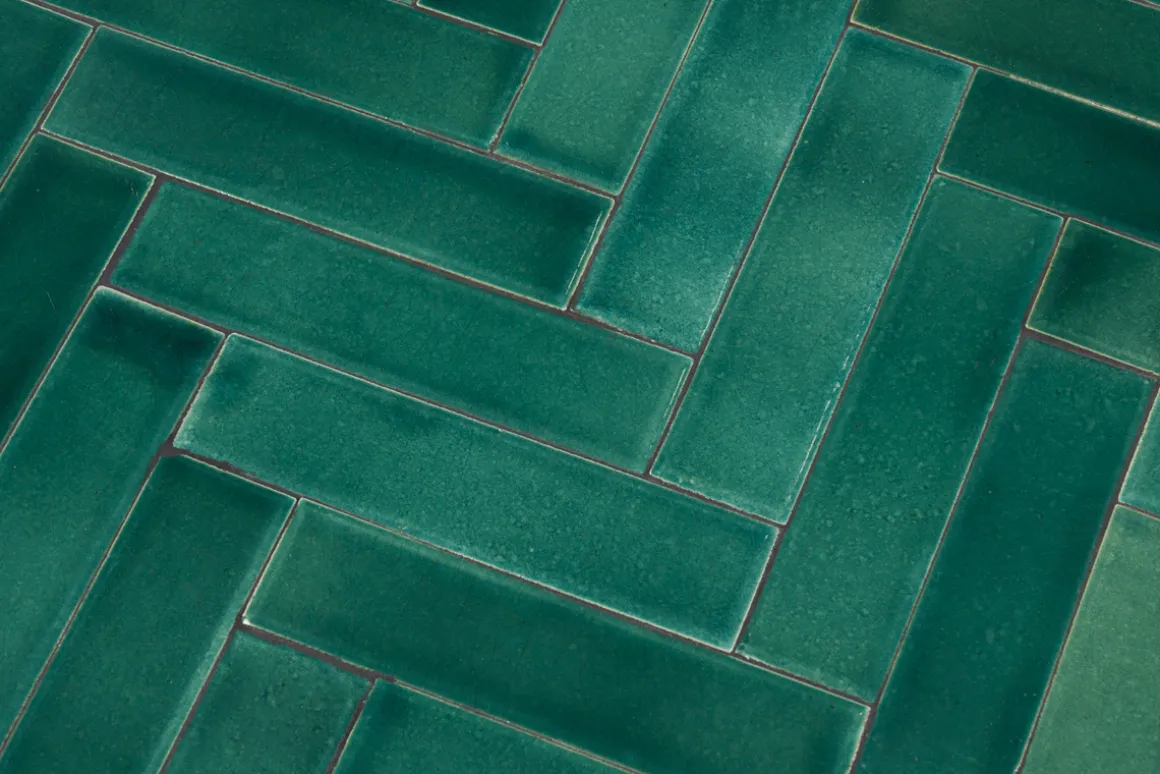 Miliboo Table Basse-Table basse ronde en céramique vert foncé et métal noir D50 cm KOTTA