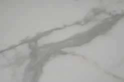 Miliboo Table Basse-Tables basses gigognes design en céramique effet marbre blanc et métal noir (lot de 3) STRESA