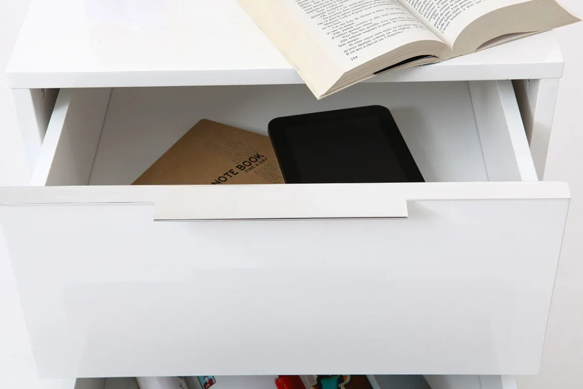 Miliboo Table De Chevet-Tables de chevet design blanc laqué et métal chromé L45 cm (lot de 2) HALIFAX