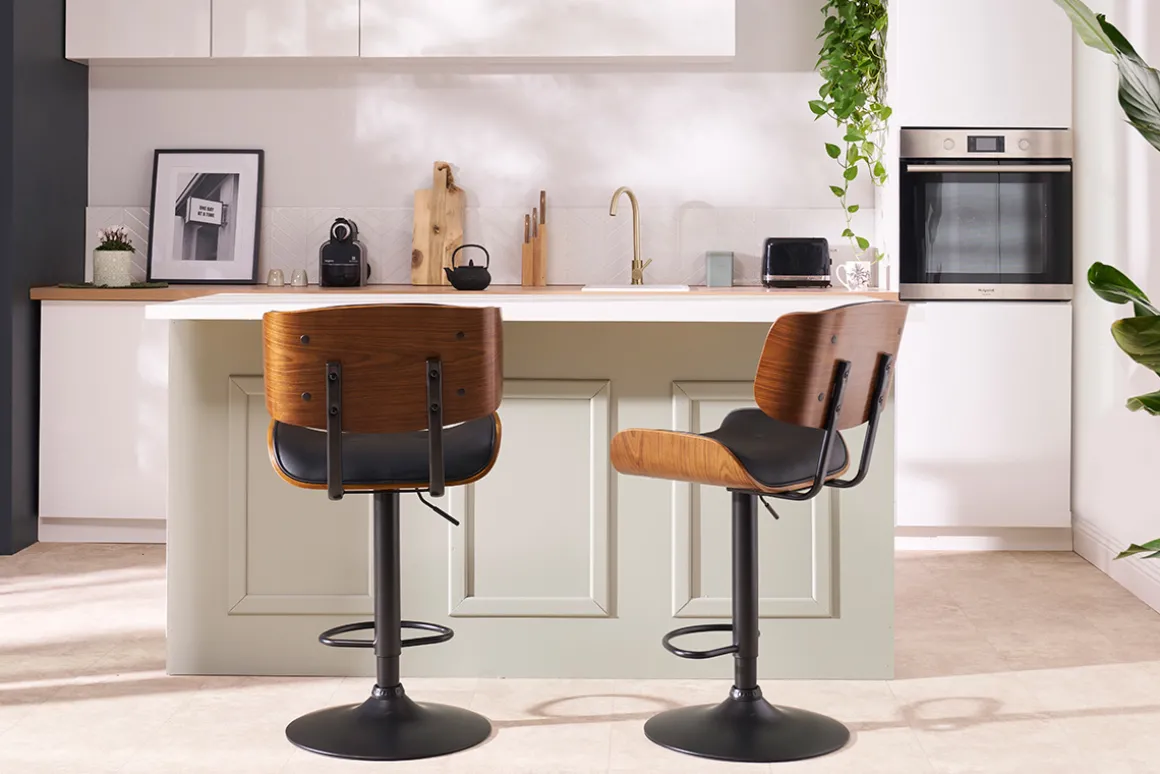 Miliboo Tabouret De Bar-Tabouret de bar design réglable pivotant 360° noir et bois foncé BASILE